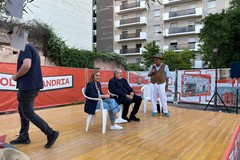 Michele Emiliano ad Andria presenta "L'alba di San Nicola": intrighi, storia e politica a "Materia Prima"