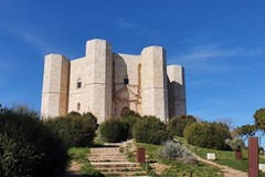 Evento Gucci a Castel del Monte: sospeso servizio del bus navetta
