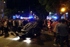 Auto capovolta in viale Virgilio: 5 giovanissimi in codice rosso