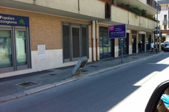 Viale Venezia Giulia: colonnina pericolante dell'Enel