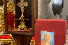 Ad Andria la reliquia del Papa buono, Giovanni Paolo II accolta dalla Sindaca Bruno