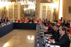 Gilet arancioni soddisfatti dopo incontri con il ministro Centinaio