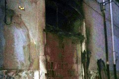 Incendio nella notte in un atelier di abiti da sposa in via Bovio