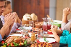 Giornata Mondiale dei Poveri, Don Geremia Acri: "Accanto a chi vive nella periferia degli occhi e del cuore"