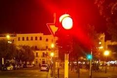 Ad Andria molti semafori non funzionanti e pochi con lampade a led