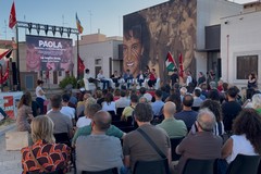 Dieci anni senza Paola Clemente: inaugurato ad Andria il murale per la bracciante morta nel 2015