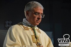 Mons. Luigi Renna, operato nella notte: è in terapia semintensiva