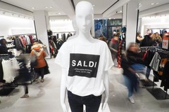 Saldi: ai nastri di partenza da oggi