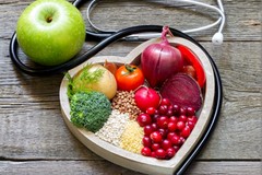 Obesità: allarme bambini in sovrappeso. Bene la dieta mediterranea