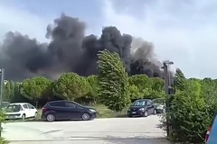Incendio all'esterno di Villa Cafara, attimi di apprensione durante due matrimoni: nessun danno a struttura e persone