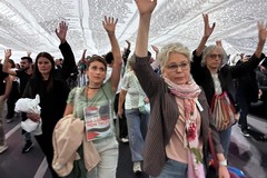 Per non dimenticare un solo nome, Andria sorregge il sudario dei bambini di Gaza