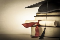 Neo laureati di Andria durante il Covid: lunedì la cerimonia con la consegna di un premio