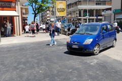 Via Quinto Ennio aperta al traffico veicolare, doppio senso di marcia e parcheggi a raso in entrambe le direzioni