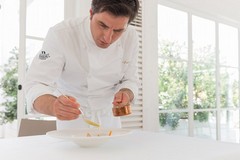 I sogni dello chef andriese Felice Sgarra, si allargano: da Umami a Grotta Palazzese di Polignano