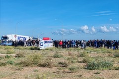 Protesta sulla tangenziale di Andria: agricoltori e autotrasportatori bloccano la circolazione