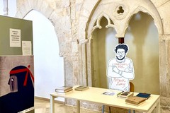 "Uno di noi", un'installazione per Patrick Zaki nella Biblioteca Comunale di Andria