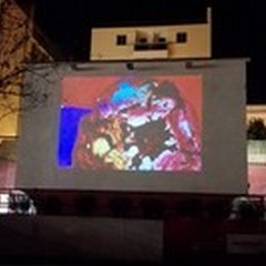 "Cromie " un'installazione di pittura cromo-cinetica