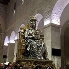 Processione della Madonna dei Miracoli: un fiume di 20mila pellegrini