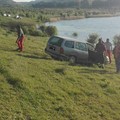 Scivola auto nella diga del Locone. Intervento dei Federiciani e VV.F.