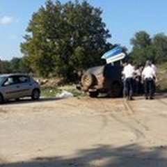Via Vecchia Spinazzola: scontro tra due auto, tre feriti