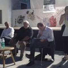Filosofi in città, la bellezza della discussione pubblica