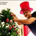 L’art director Sabino Matera al lavoro per “la casa di Babbo Natale con i suoi Elfi 2019”