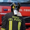 Incendio in una abitazione di via Castel del Monte