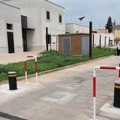 Riqualificato Largo Grotte con dissuasori, giardinetti, tappeto gioco e panchine