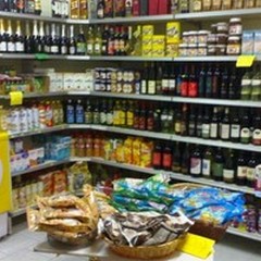 Aperture commerciali festivi, Emiliano:  "Convochiamo le parti per soluzione condivisa "