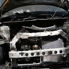 Auto in fiamme in Via Don Luigi Sturzo: tanta paura