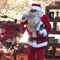 Babbo Natale si sta preparando, con le sue renne per giungere nelle case di tutti i bambini del mondo