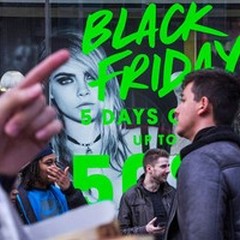 "Black Friday ", in Puglia tutti pazzi per gli sconti