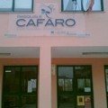 Cancelli chiusi alle scuole "Cafaro " e "Massaro ": si assentano 6 collaboratori scolastici su 7