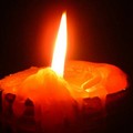 Il 31 dicembre "una candela alla finestra per chi non c'è più e propositi di cambiare abitudini "
