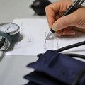 Vaccini, obbligo esteso agli operatori sanitari
