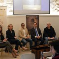 «Dietro le porte chiuse» per dire “no” alla violenza di genere e analizzare la rete di intervento