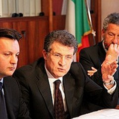 Scandalo derivati, sul registro degli indagati 15 tra banchieri e manager