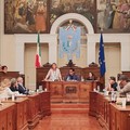 Intergruppo: "Una città al buio, accordo commerciale di via Canosa, simbolo dell’amministrazione che non comunica "