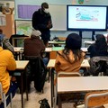Studenti stranieri a lezione di sicurezza sui luoghi di lavoro