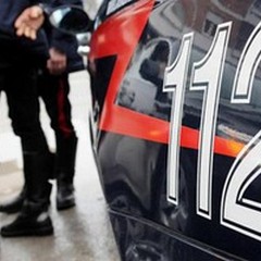 Tentano furto di un'auto in pieno giorno: due arresti ad Andria