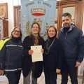 Sindaco di Andria premia giovane concittadina per gesto di generosità compiuto a Milano