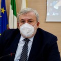Sempre scuola, Emiliano risponde al Ministero: «Ordinanza temporanea per ragioni di salute pubblica»