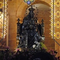 Trasferimento simulacro Madonna dei Miracoli, sabato 27 la processione notturna