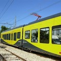 Trasporti, Di Bari (M5S):  "L'Ass. Giannini viaggi sui treni dalla Bat a Bari per rendersi conto della situazione "