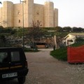 Fontana rimossa ai piedi di Castel del Monte