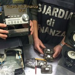 Stereo con la droga, due arresti ed una denuncia