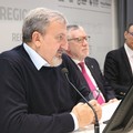 Michele Emiliano lascia il PD: «Dopo sentenza della Corte Costituzionale non posso rinnovare la tessera»