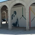 Daniele Geniale esegue a Trani murales raffiguranti il commercio e le sue eccellenze