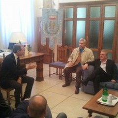 Giorgino al fianco dei lavoratori: «Governo irresponsabile»