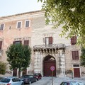 Chiuse al traffico il 2 giugno, dalle ore 19.00, via e piazza La Corte